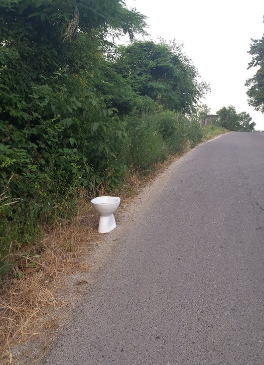 e, ovo se zove javni wc..