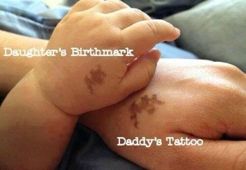 tata napravio tetovažu jednaku kao mladež na ruci svoje kćerkice.. 