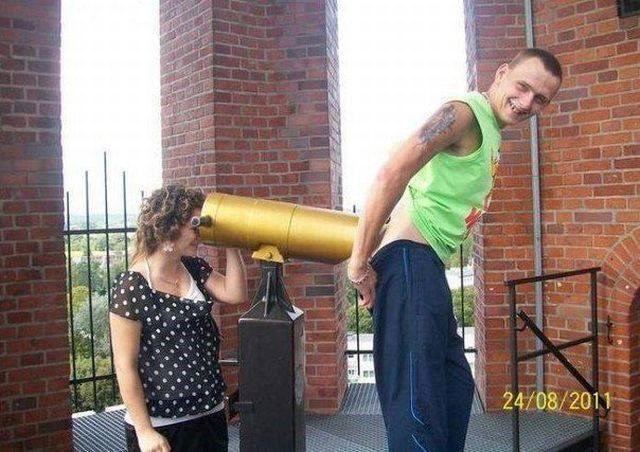 čini se da ovo nije za okulistu već za psihijatra...