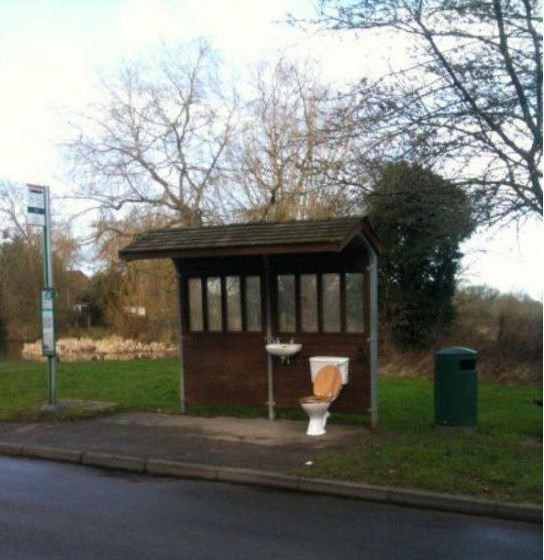 evo kako neki zamišljaju javni wc..