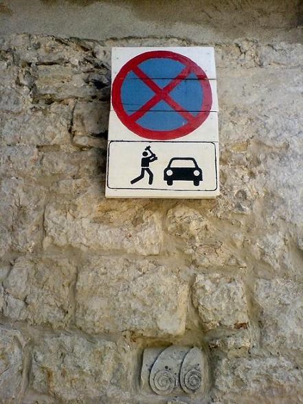 ovaj znak svi razumiju ..