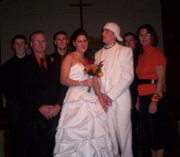 ajd´, barem je bijela..:)))