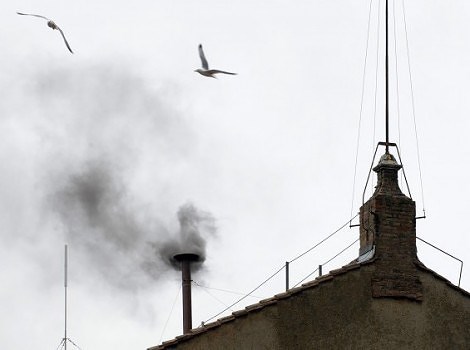 vijesti iz mraka..iz dimnjaka Banskih dvora  bijeli dim kao znak da Karamarko ostaje ?? o_O