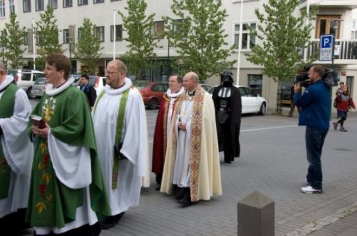 nadbiskup darth vader ..