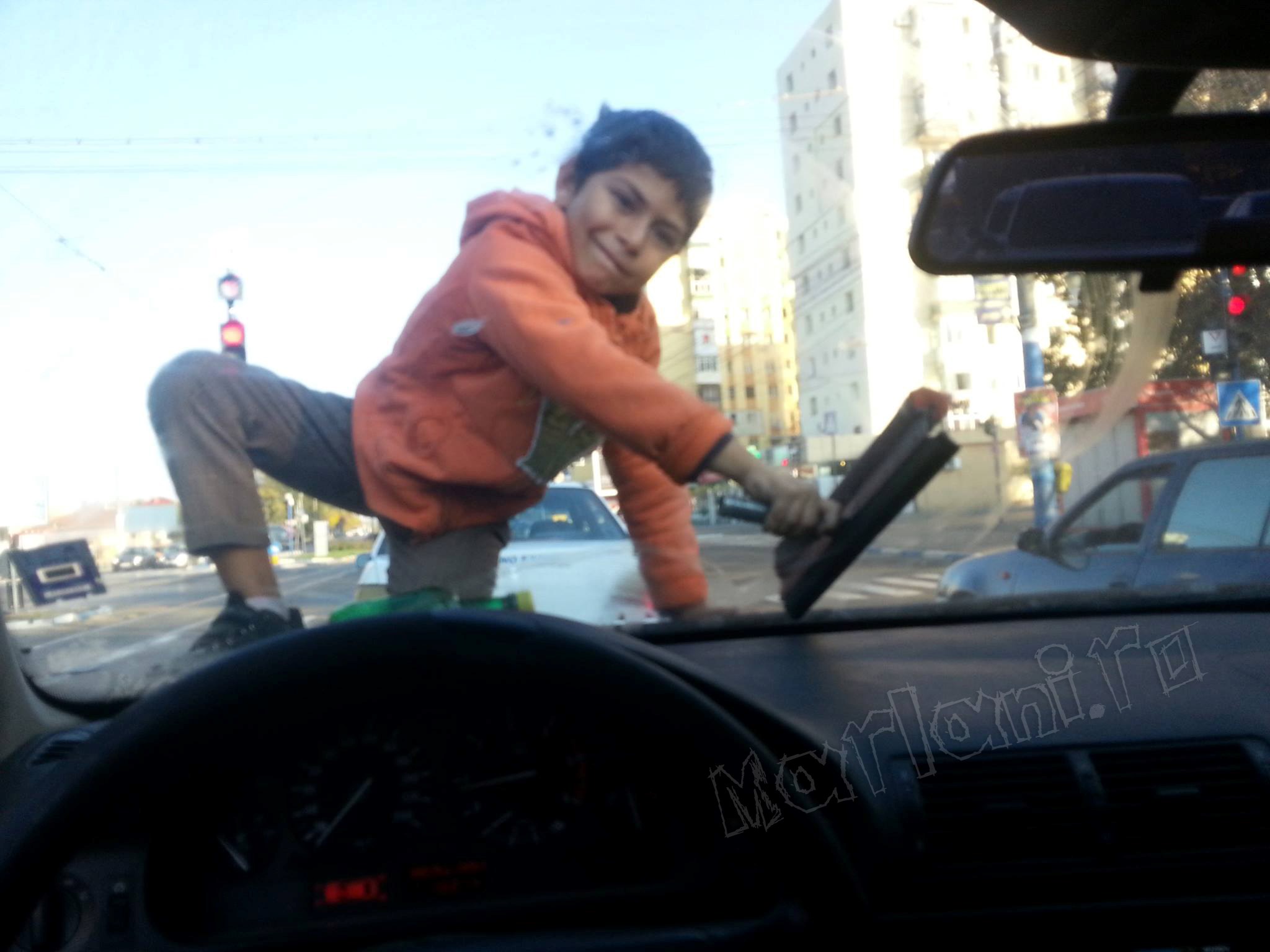 pranje šajbe i peglanje haube..sve za par kuna..