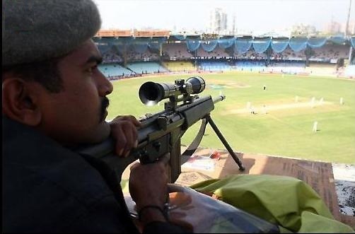 čovjek skupo platio ulaznicu, pa unio malo živosti u igru..