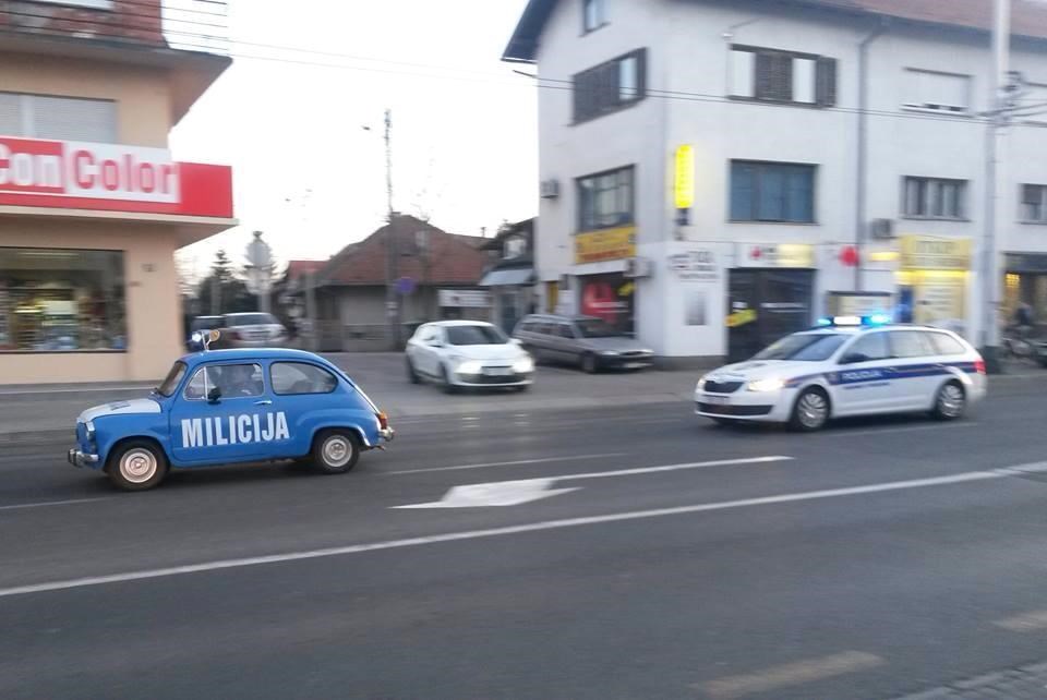 komentar uz sliku: Ovo je moguće vidjeti samo u Zagrebu..:)) karnevalska povorka u Zg ?? u svakom slučaju odlična fotka :))