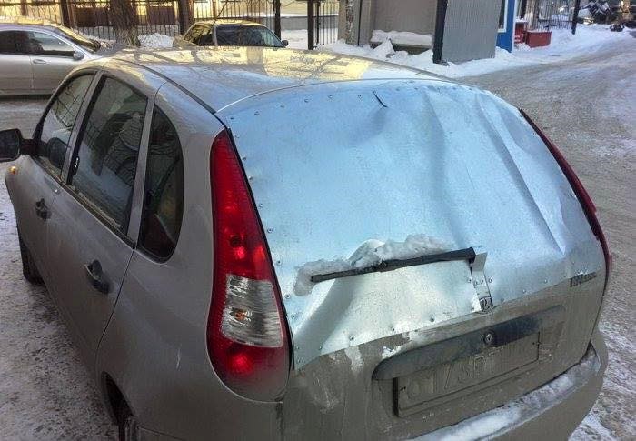 jest da je slabija vidljivost, ali je zato staklo nasalomljivo..