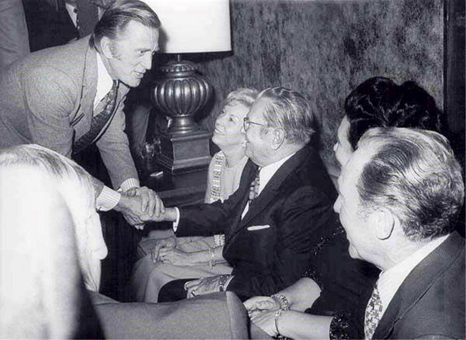 Kirk Douglas..60-tih..CIA ga natjerala :))