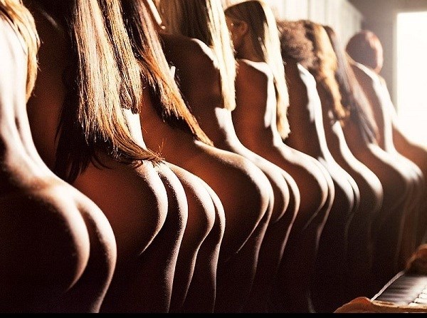 dum, dum..dum,dum..dum, dum..