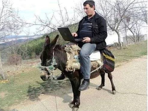 ok, mago, sada skreni desno, pa 100 metara ravno..