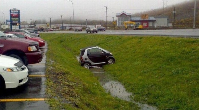 auto smart, ali ne i vozač..
