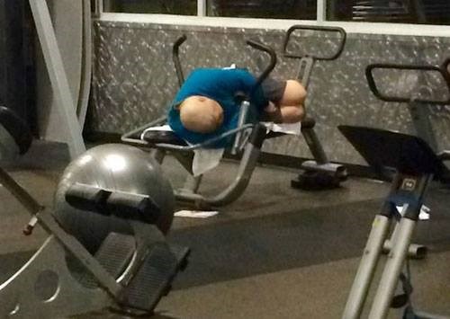 pa će poslije pričati kako provodi 3 sata dnevno u teretani..