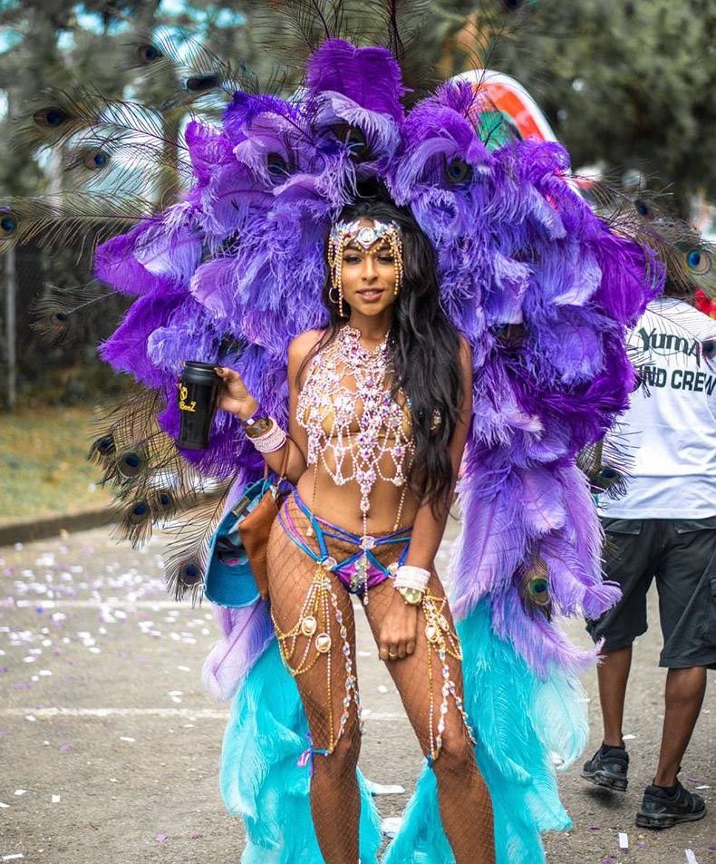 djeluje umorno...malo masaže bi joj pasalo..:O
