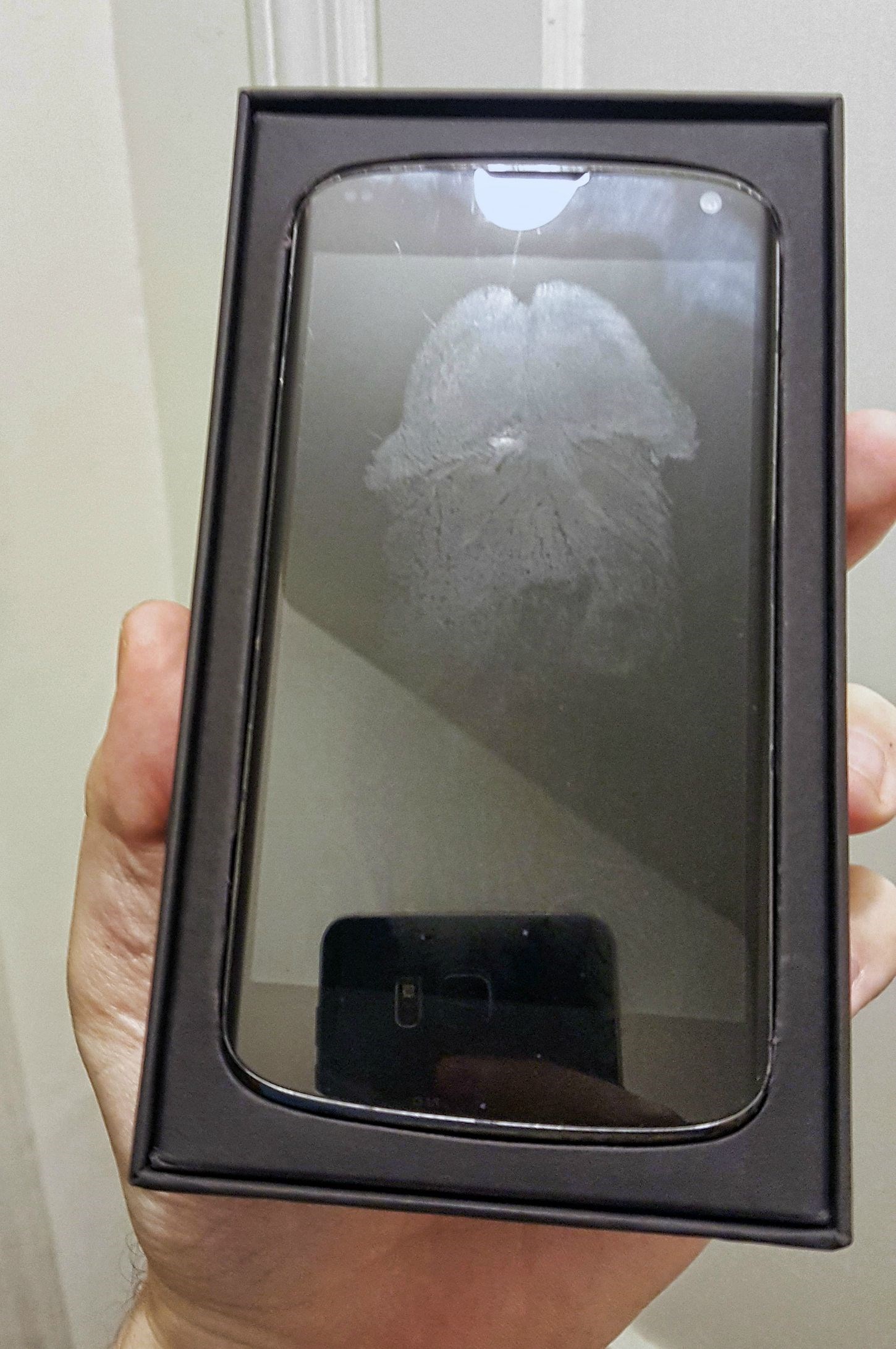 pa se vi koristite tuđim telefonima..