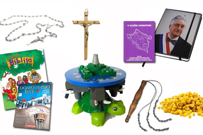 Index oglasi: Prodajem kompletan pribor za školsku godinu 2016/17..