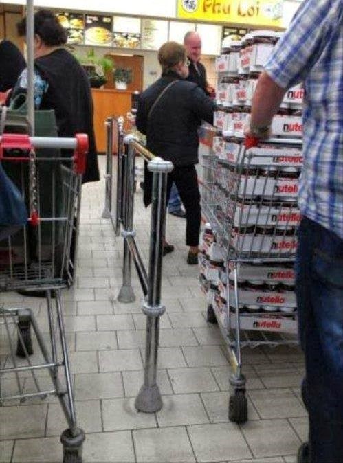 što god ovaj tip planira, priznajem da bih volio biti pozvan tamo..