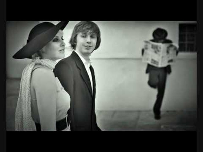 Aerodrom - Obična ljubavna pjesma 1982