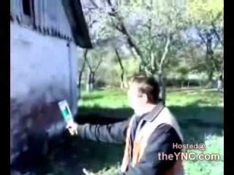 E, ovako se razbija flaša o glavu..video