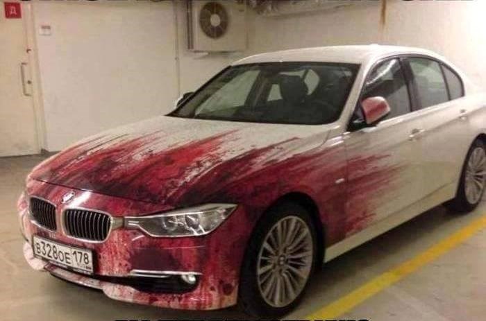 od kada je ofarbao auto nema problema sa pretrčavanjem, zastajkivanjima, pa ni naglim kočenjima ispred sebe..