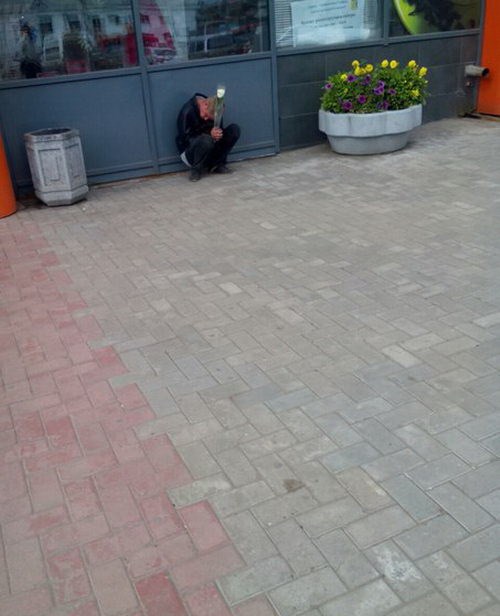 još samo dan-dva i neće je duže čekati..ima i on svoje dostojanstvo..