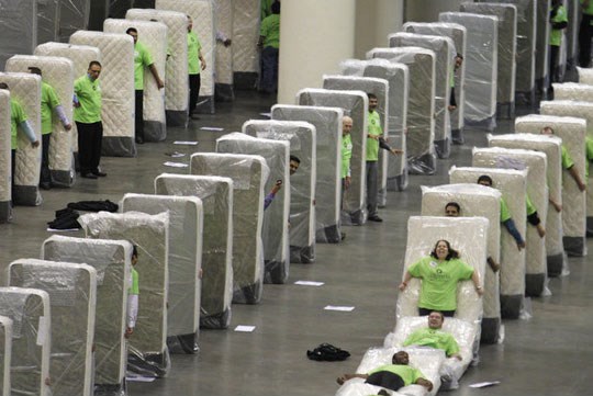 Zabava u tvornici madraca - ne, nije ono šta misliš