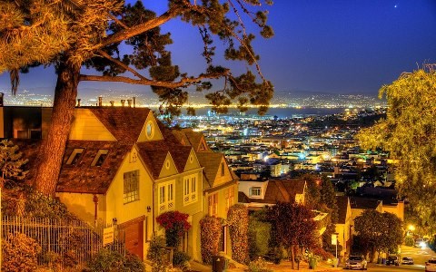 Obiteljske kućice sa savršenim pogledom na gradsku vrevu