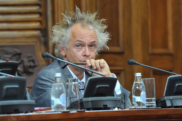 Srbija nam ima najkul budućeg ministra kulture:D