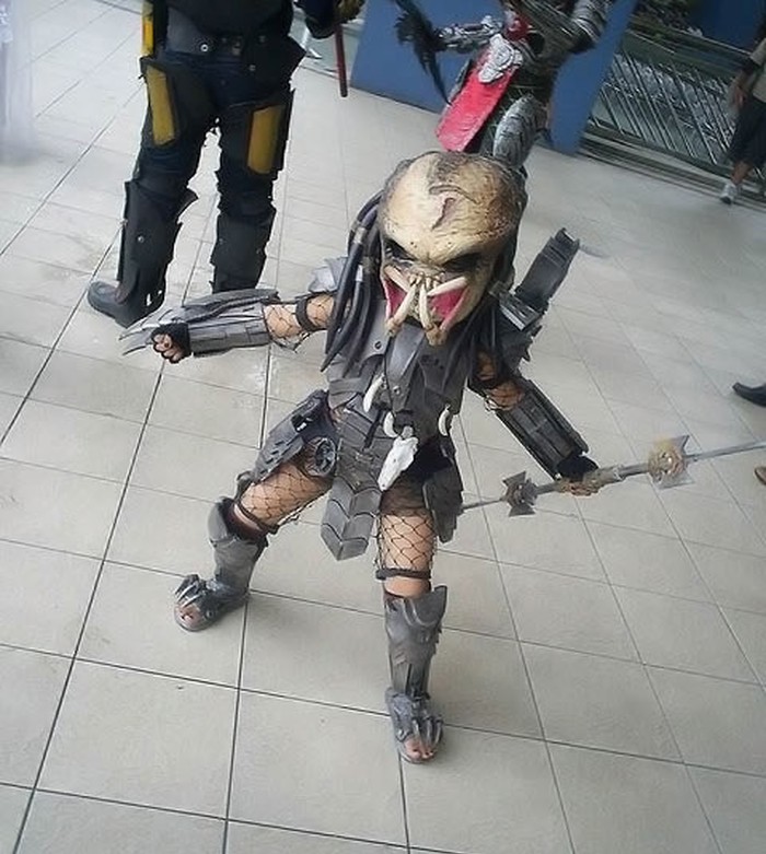 Najkul maska za maškare - mini Predator