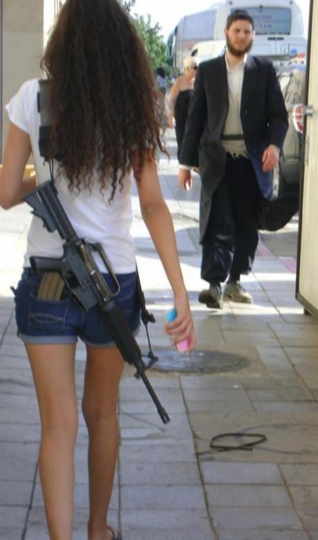 Dobrodošli u Izrael - gdje cure vole veliki kalibar