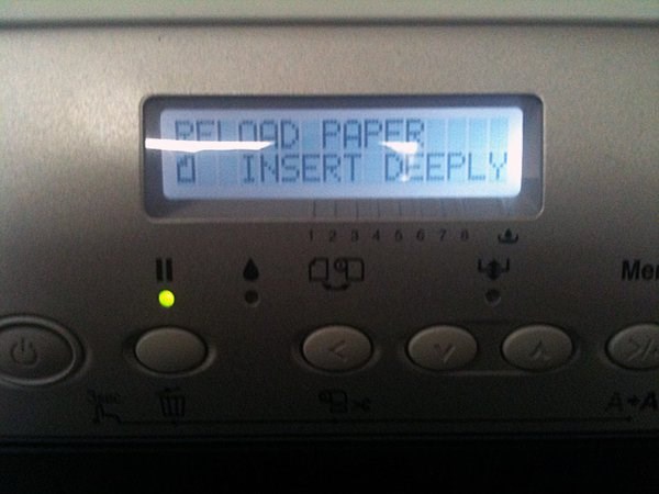 Očajni printer traži seks