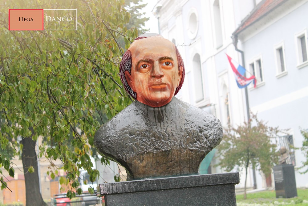 Oživio kip u Slavonskom Brodu!