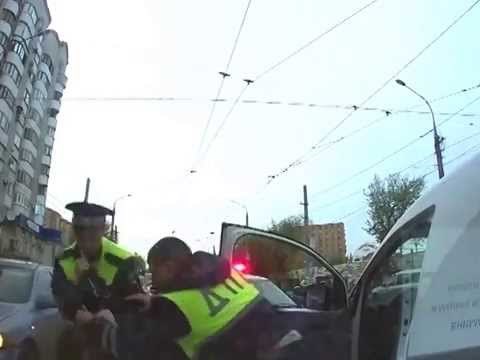 Ukrao auto pa nije htio stati.