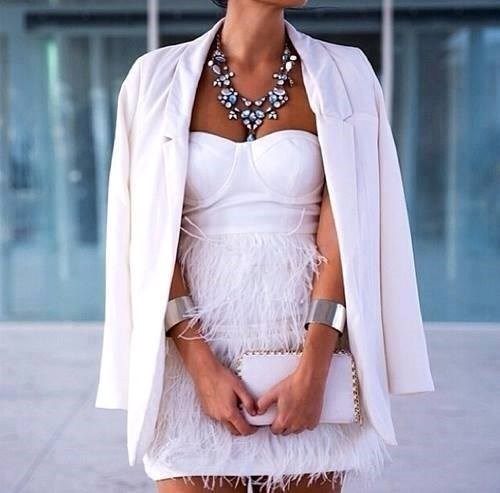 Romantičan bijeli outfit