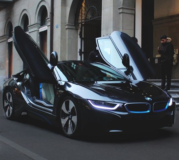 BMW i8