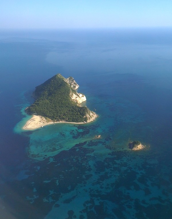 Jedan od prekrasnih grčkih otoka...