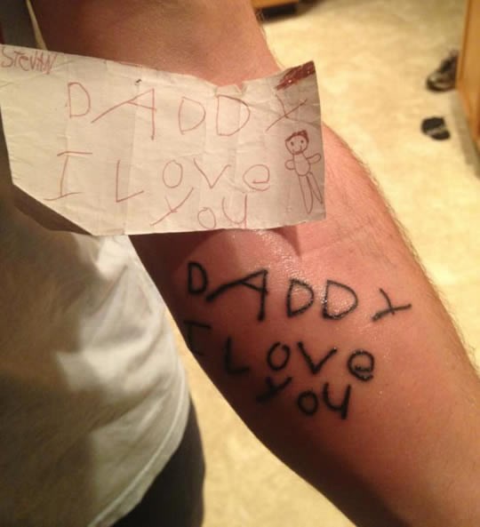 Posljednje "Volim te, tata!" tetovirao si na ruku