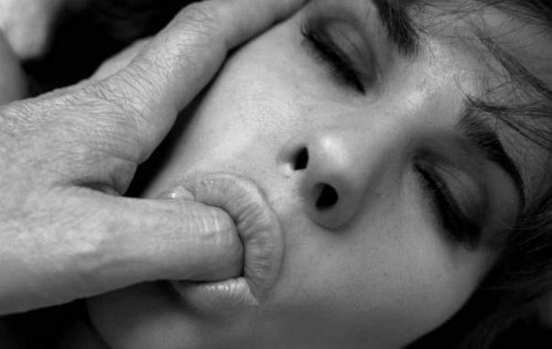 Toliko joj je sladak da ne može izdržati