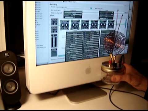 Složio je repliku Teslinog "radija za duhove", a kad ga je uključio.. živa jeza!