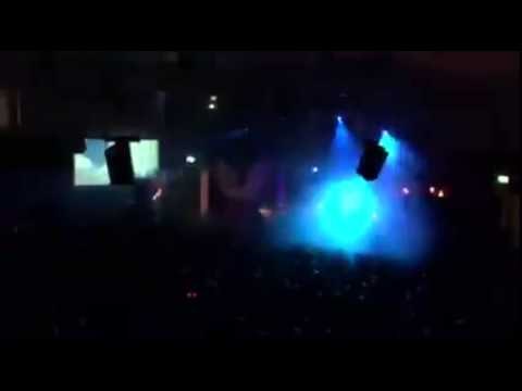 Ako si DJ, nikad ne budi đubre prema tipu na rasvjeti, evo zašto!