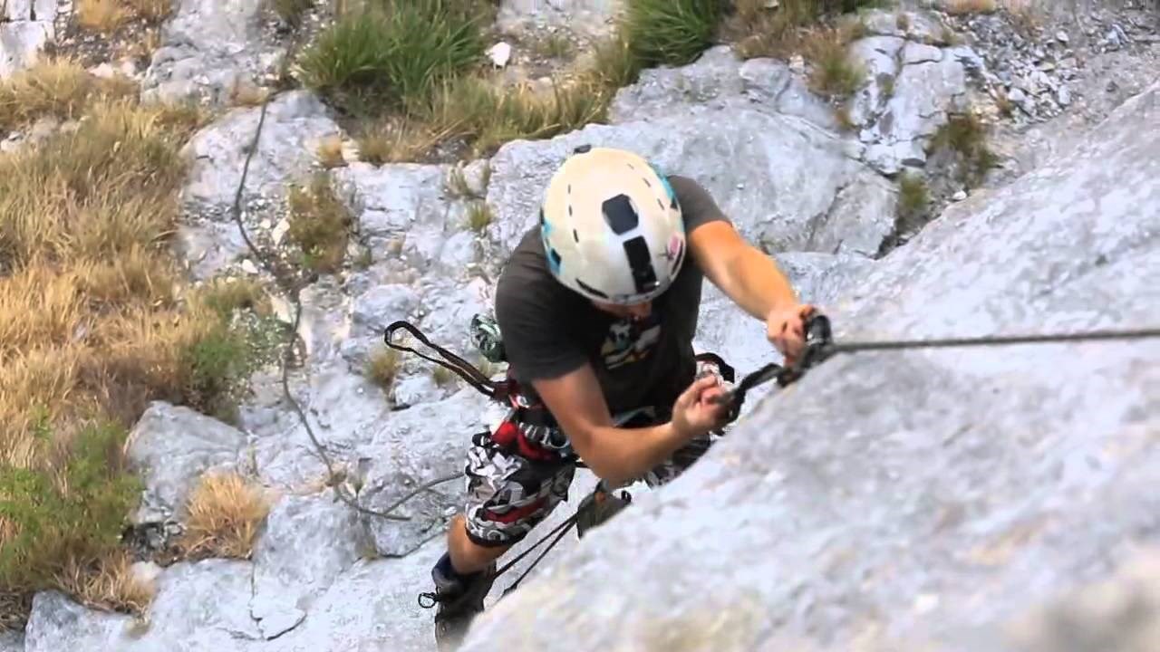 VIDEO: Mladić izvršio akciju spašavanja izgubljenog mobitela i složio simpatični video kako bi pronašao vlasnicu
