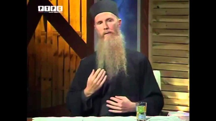 Pravoslavni pop o pokrivenim muslimankama