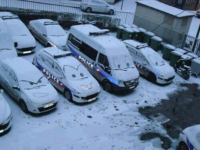 Policija ili ne, svi smo isti ispod snijega
