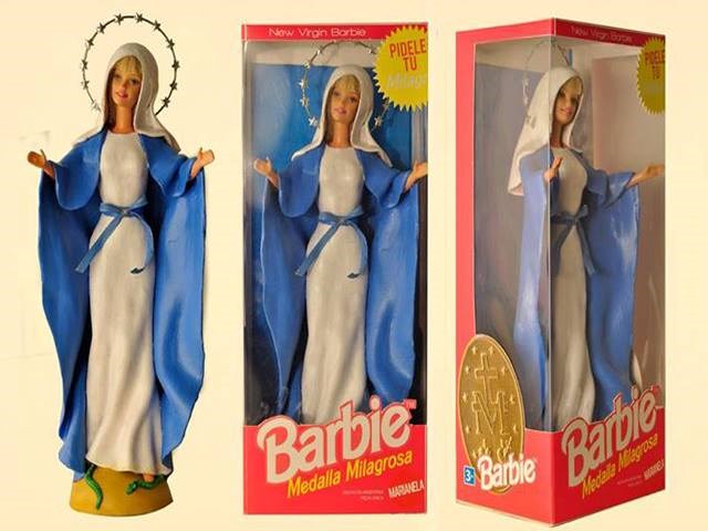 WTF: Barbie Gospa gazi zmiju?