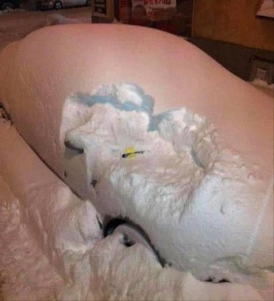 Nema milosti: Kaznu za parkiranje i kroz pola metra snijega