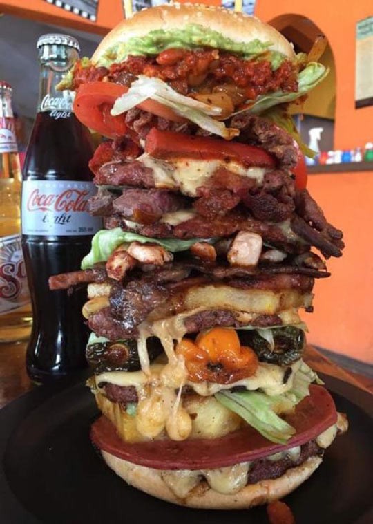 Zna se koje piće dolazi uz najveći burger na svijetu 