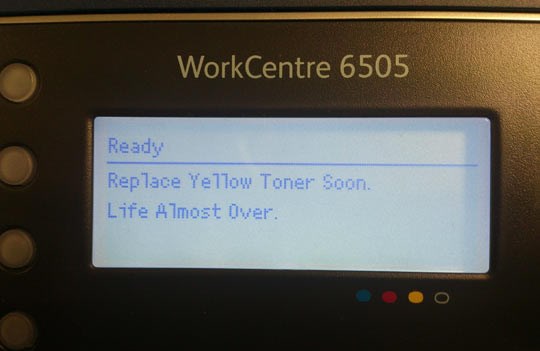 Melodramatični uredski printer