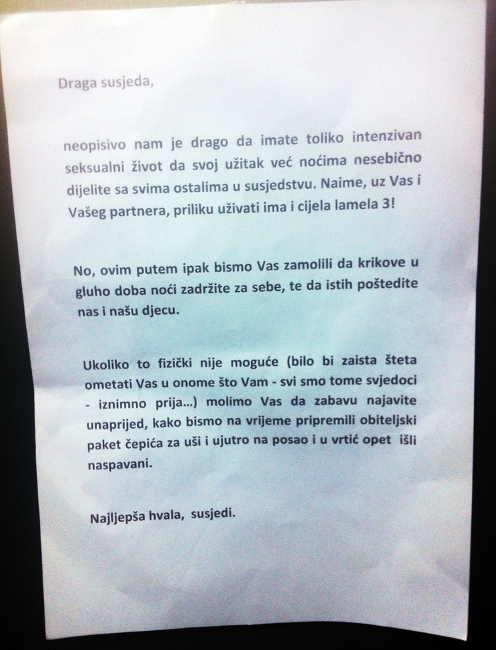 Glasno seksanje susjeda na nogama drži pola kvarta