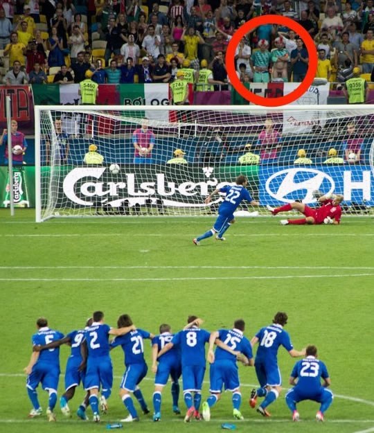 Skinuo gaće dok pucaju penale: Kad je publika 12. igrač