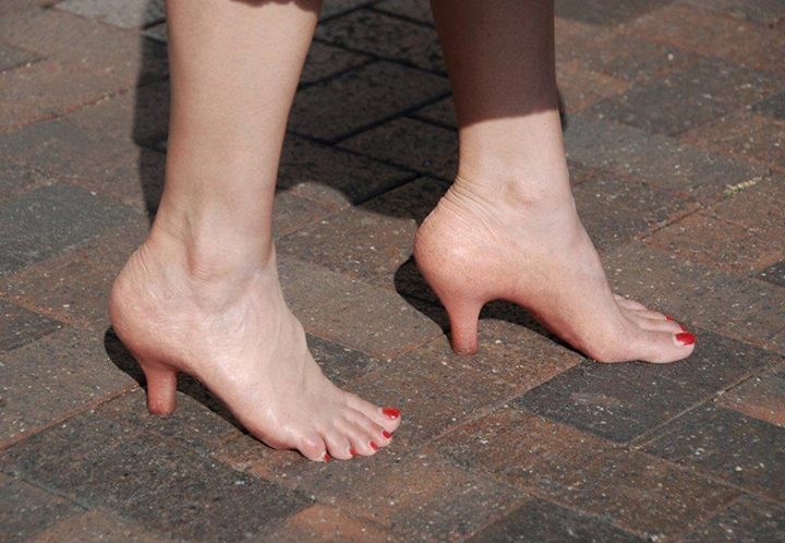 Strava u štiklama: Žene će evoluirati u ovo?